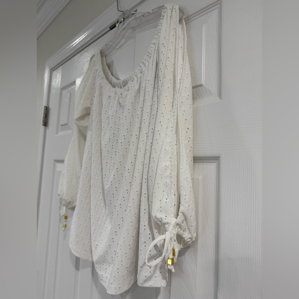 Michael Kors White Eyelet Split Sleeve Top - Picture 2 of 8
